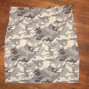 Charlotte Russe camo skirt size L